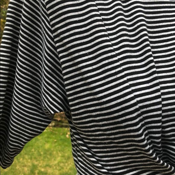 Vintage Calabasas California B&W Striped Crop Top - Picture 5 of 8